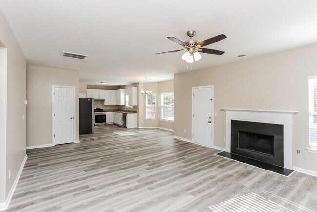 Foto del edificio - 4225 Fourth Rail Ln