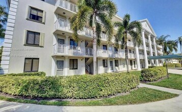 Building Photo - 6097 Balboa Cir