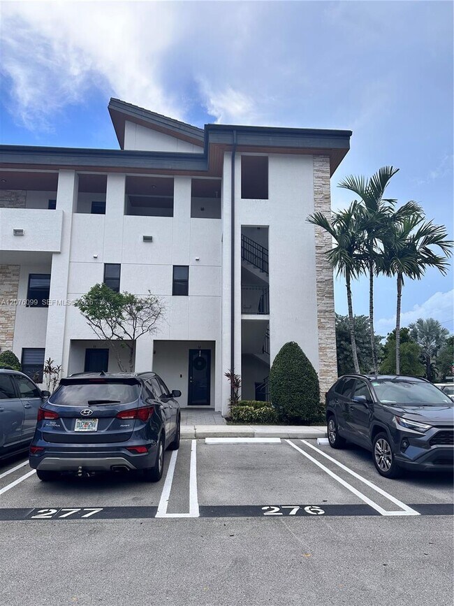 Foto del edificio - 10437 NW 82nd St