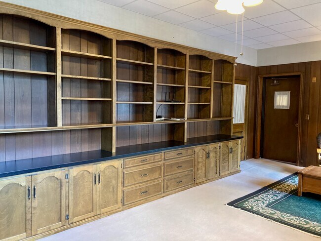 Lots of shelves and drawers - 1915 Logan Ave S