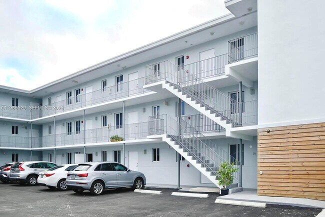 Foto del edificio - 535 NW 7th St