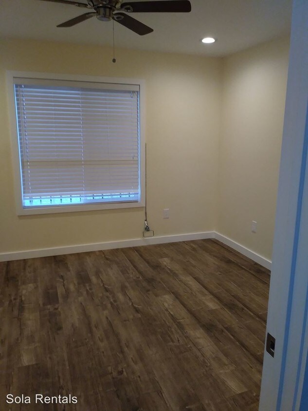 Foto principal - 10313-10313 S Figueroa St