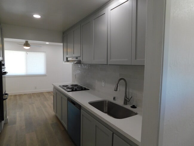 Building Photo - 2204 Greer Ct