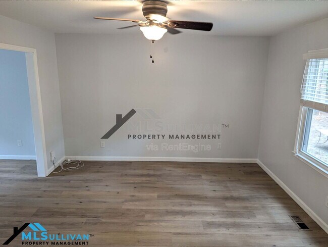 Foto del edificio - 5211 Deer Haven Dr
