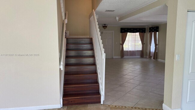 Foto del edificio - 9044 SW 212th Ln
