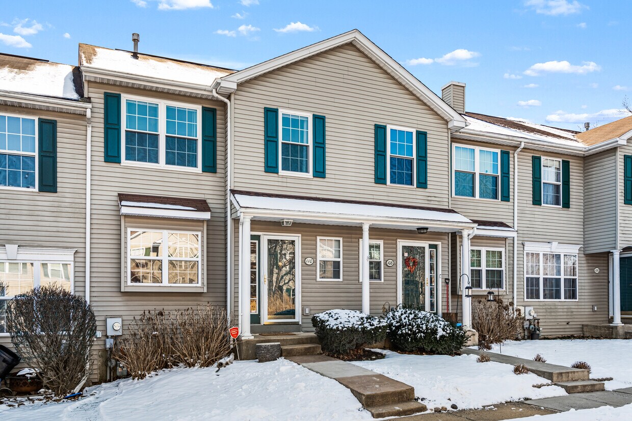 110 Pin Oak Ct, Collegeville, PA 19426 Townhome Rentals in