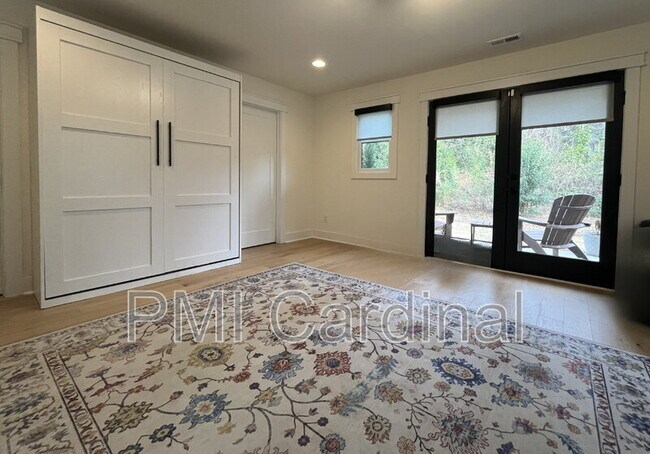 Foto del edificio - 3121 Colyer Pl