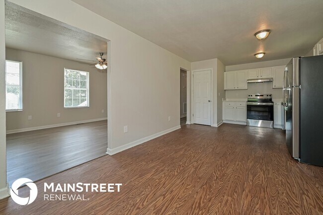Foto del edificio - 243 Sandy Hill Rd