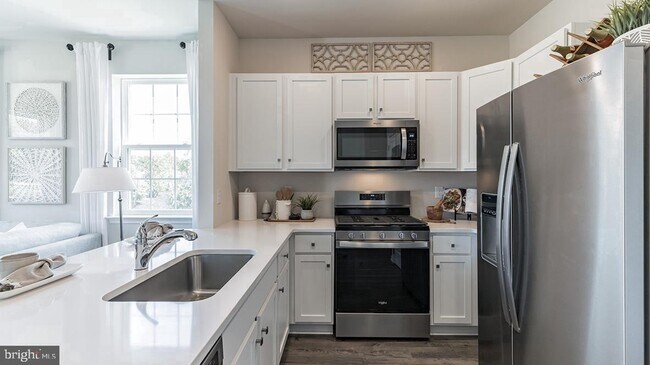 Building Photo - 177 Mazzeo Dr