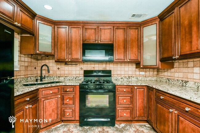 Foto del edificio - 4512 Fletcher Ave