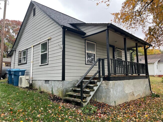Foto del edificio - 68 Mountain Laurel Dr