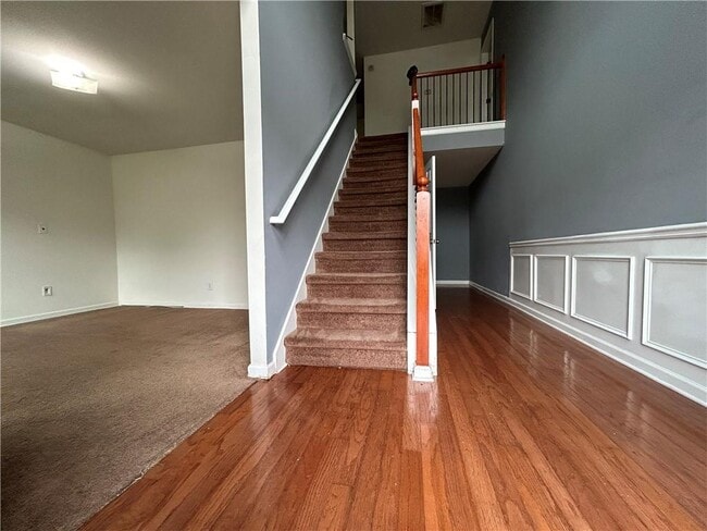 Building Photo - 1040 Baltic Way
