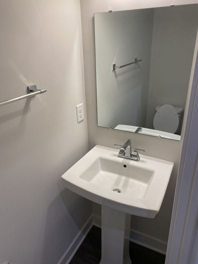 Foto del edificio - Great 3 Bed, 2 Story Townhome near Concord Mills