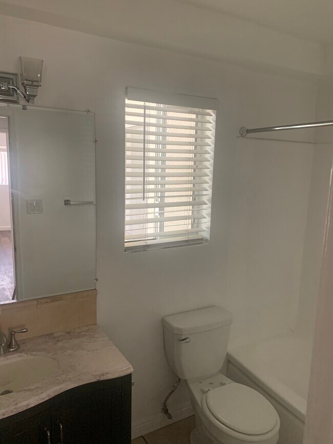 Foto del edificio - 10839 Morrison St