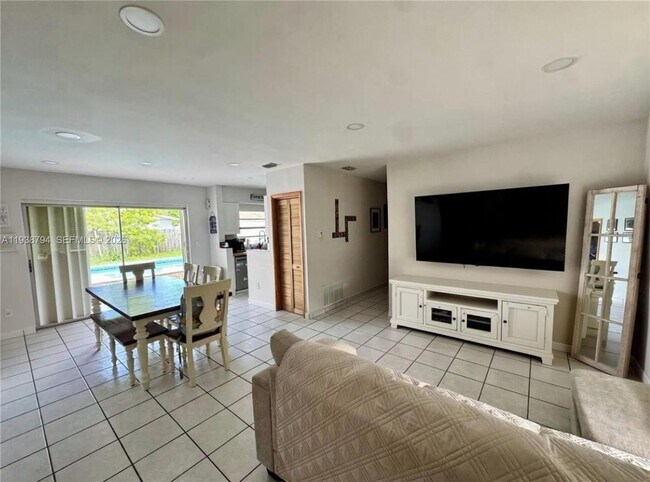 Foto del edificio - 9955 SW 214th St