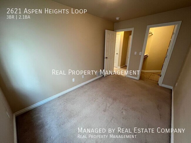 Foto del edificio - 2621 Aspen Heights Loop