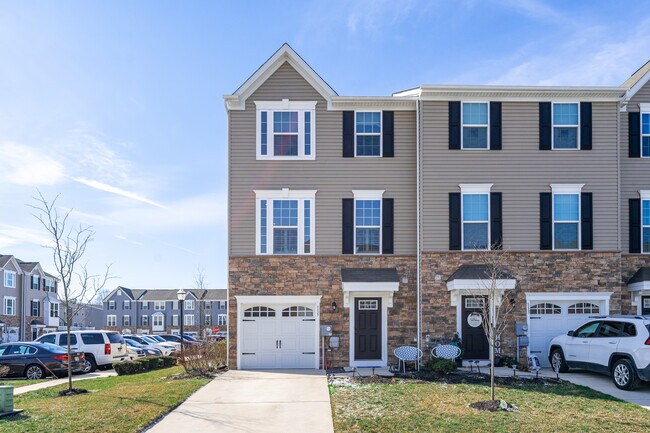 Building Photo - 115 Meridian Ln