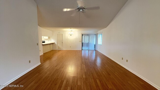 Foto del edificio - 18 Warren Pl