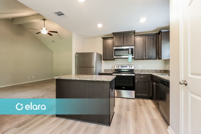 Building Photo - 10502 Sweetwater Creek Dr