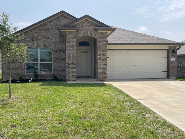 Building Photo - Available Now | Modern Single-Story 3 Bed, 2 Bath | Separate Office/Den | Big Yard | Pet Restrict...