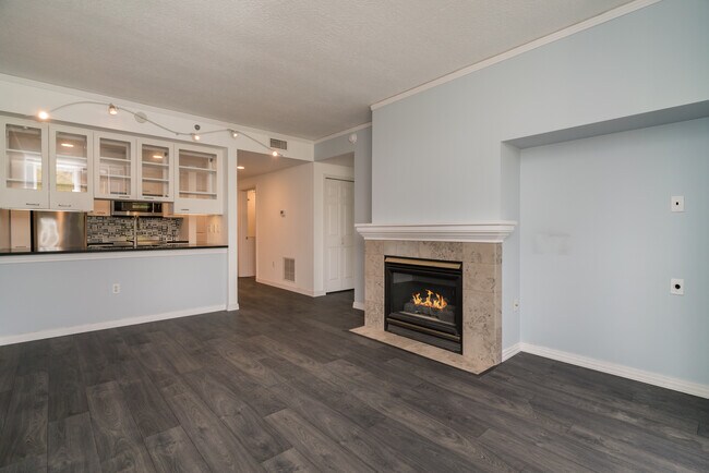 Building Photo - 1132 SW 19th Ave