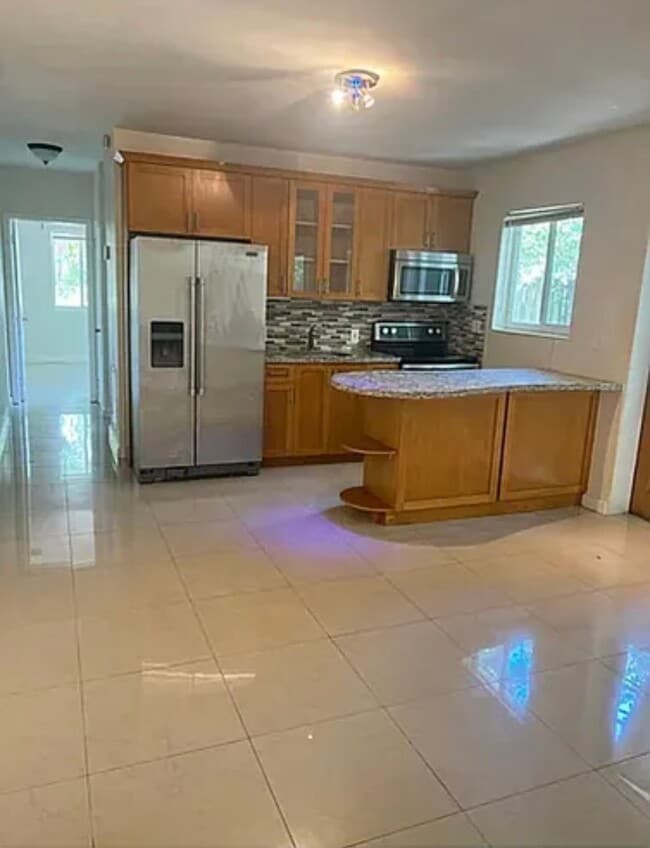 Foto del edificio - 3031 Center St