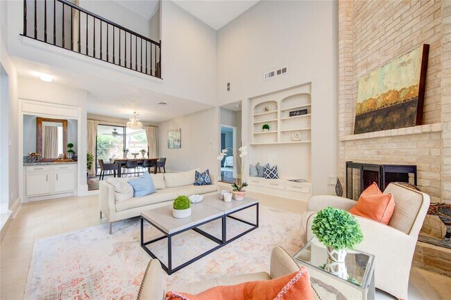 Foto del edificio - 831 Plainwood Dr