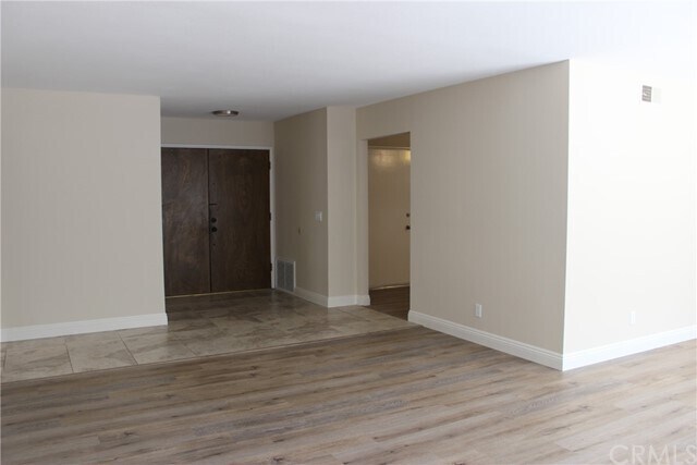 Building Photo - 1171 N California St