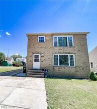 Building Photo - 7717 Kenton Ave