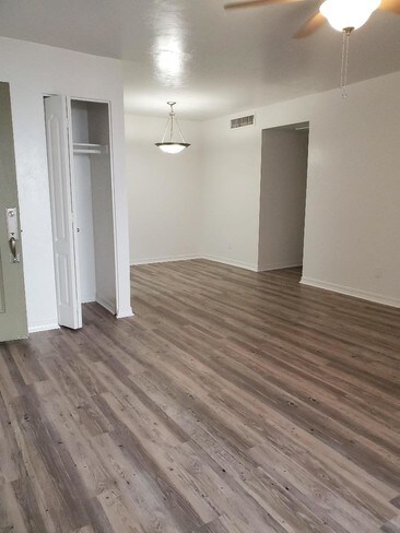 Foto del edificio - Pantano Villas Apartments