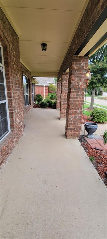 Building Photo - 1424 Greenwich Dr