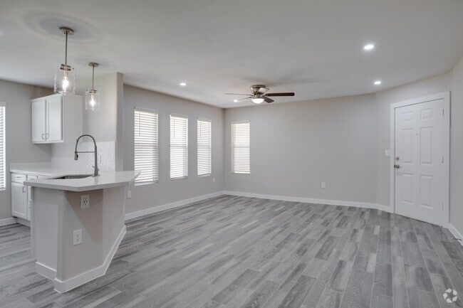 2BR, 2BA - 997SF - Cordillera