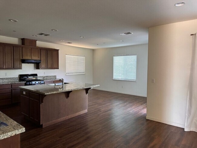Foto del edificio - 18281 Parkside Dr
