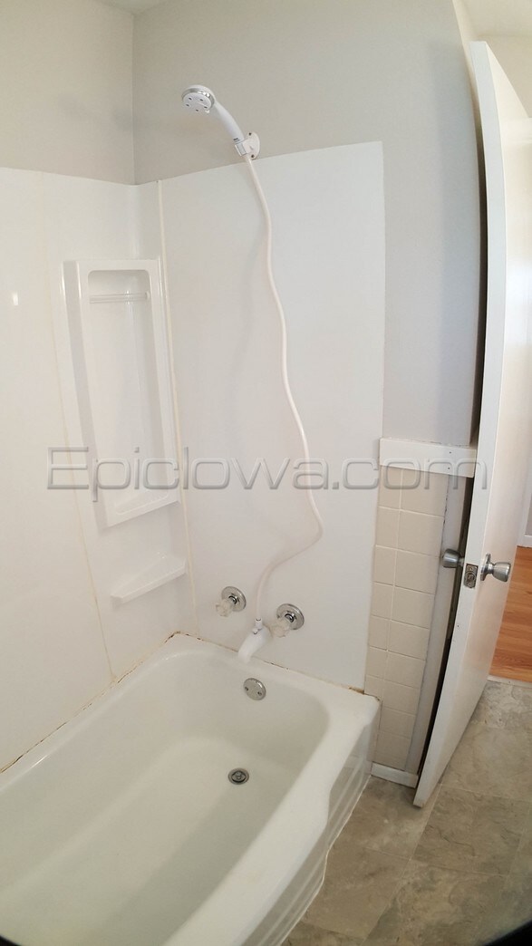 Foto del edificio - 1108 Crestview Dr SE