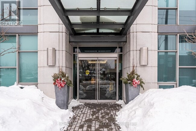 Building Photo - 1048 Broadview Ave