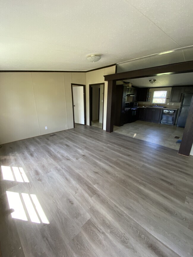 Building Photo - 17967 FM850