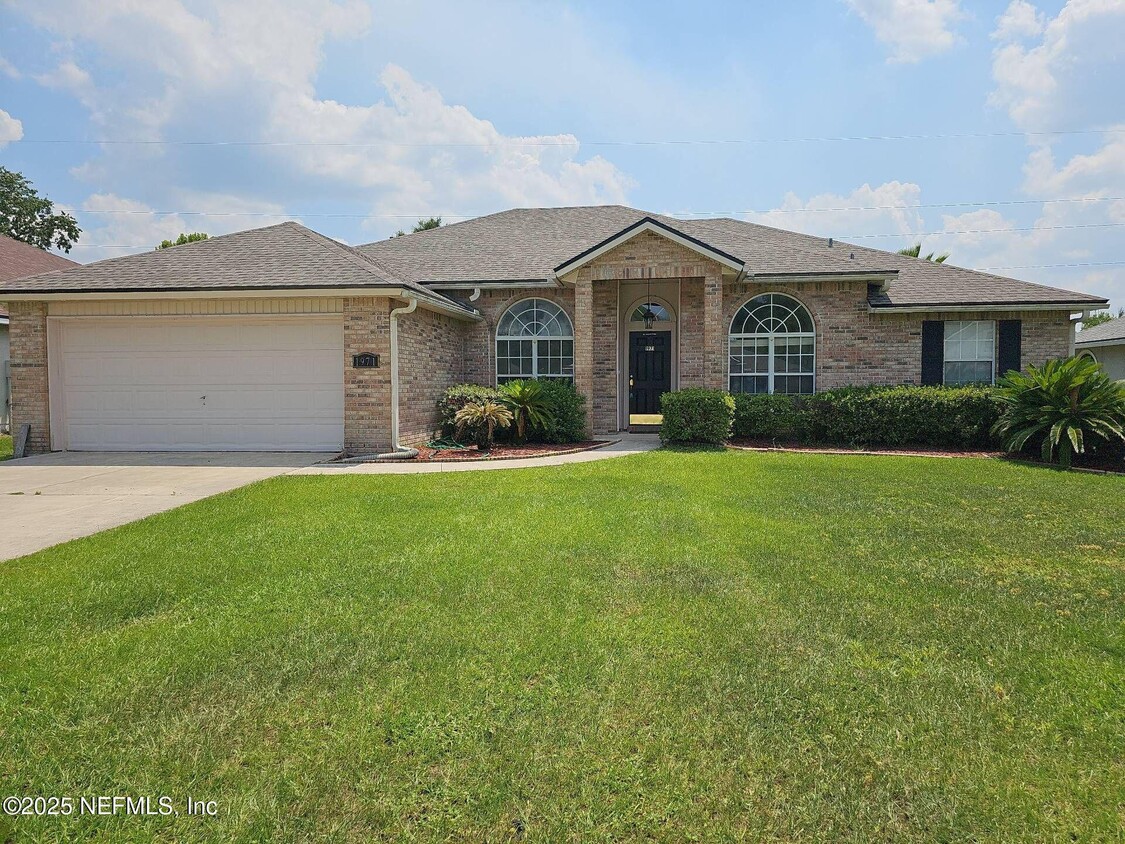 Foto principal - 1971 Belhaven Dr
