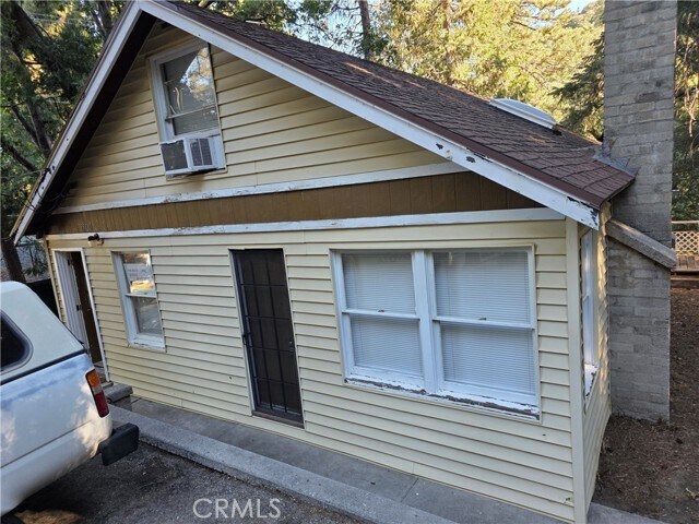 Building Photo - 25120 Crestline Dr