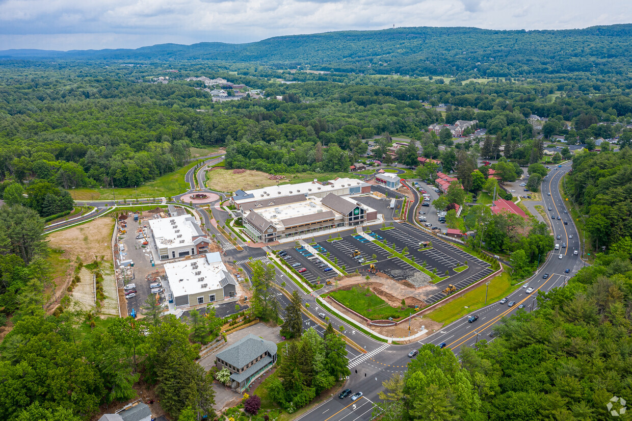 Foto del edificio - Avon Village Center