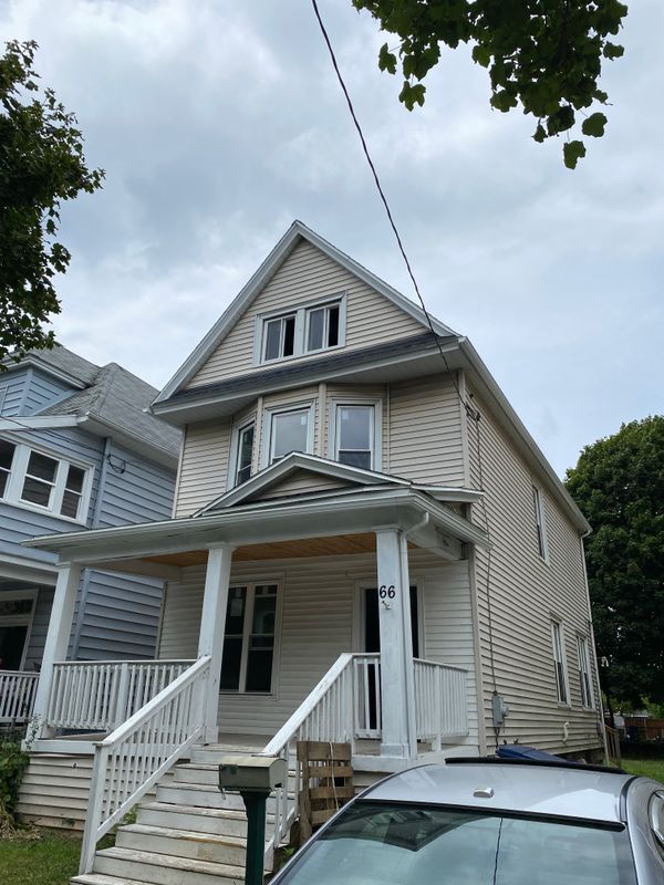 Building Photo - 66 Woodside Ave