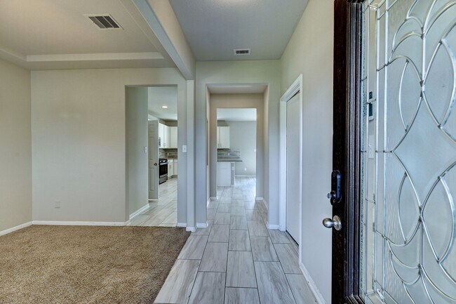 Building Photo - 3303 Owl Hollow Dr