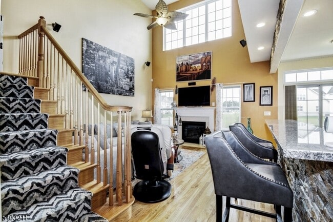 Building Photo - 4 Shadowlawn Dr