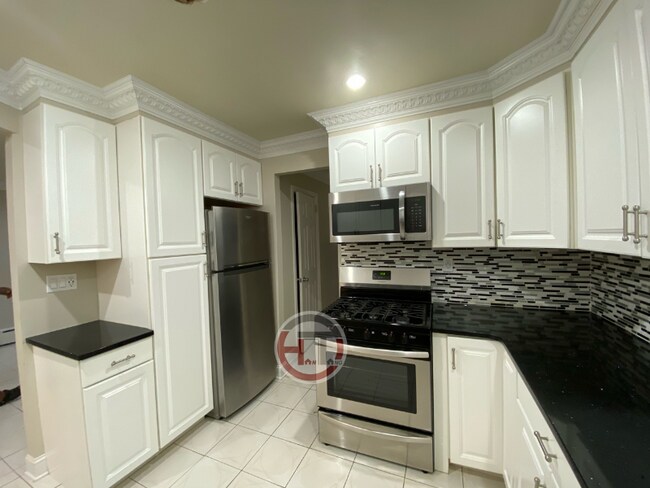 Foto del edificio - 2026 Paulding Ave