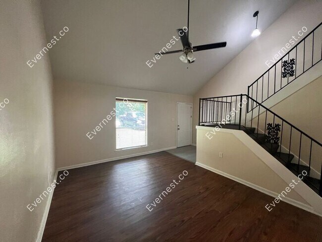 Building Photo - 12806 Quail Creek Rd