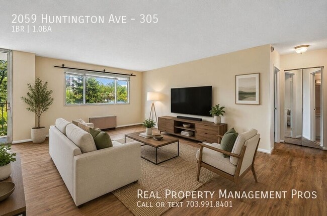 Building Photo - 2059 Huntington Ave