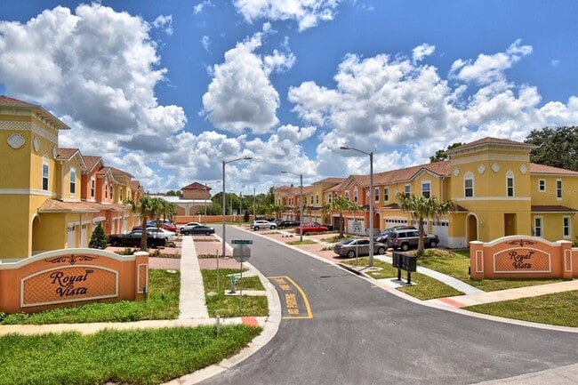 Building Photo - 2060 Royal Vista Ct