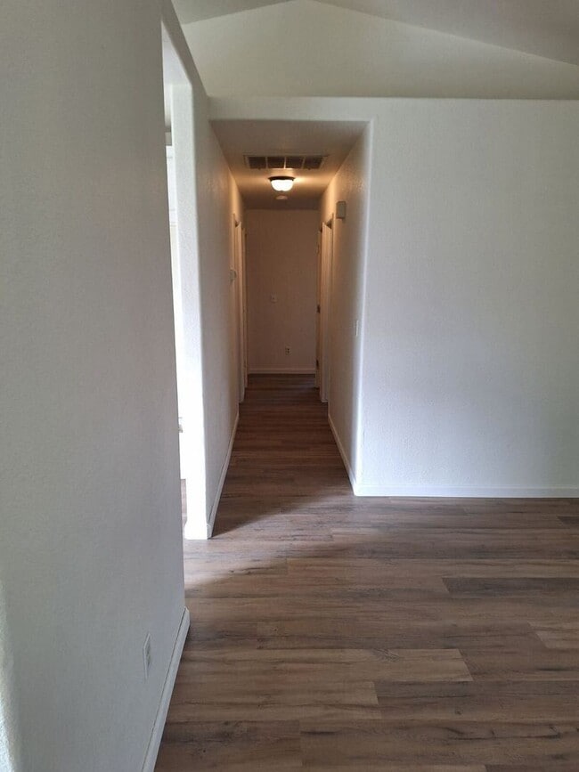 Building Photo - Apply Now to Schedule Viewing.