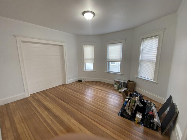 Foto del edificio - 44 Temple St