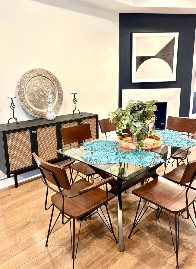 comedor - 1706 10th St NW