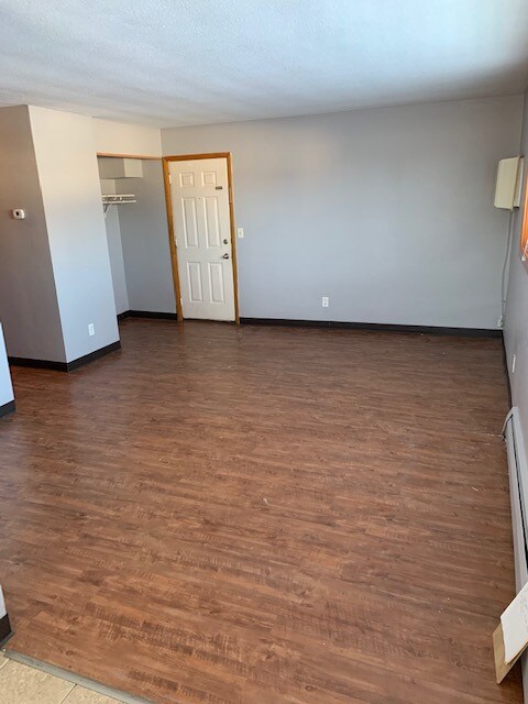 Building Photo - APARTMENT 1007